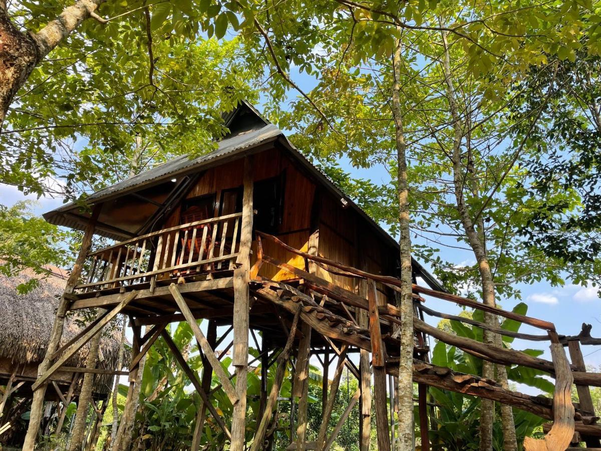 Villa Sunny Field Eco Stilt House Cat Tien Exterior foto