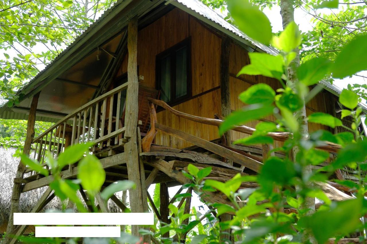 Villa Sunny Field Eco Stilt House Cat Tien Exterior foto