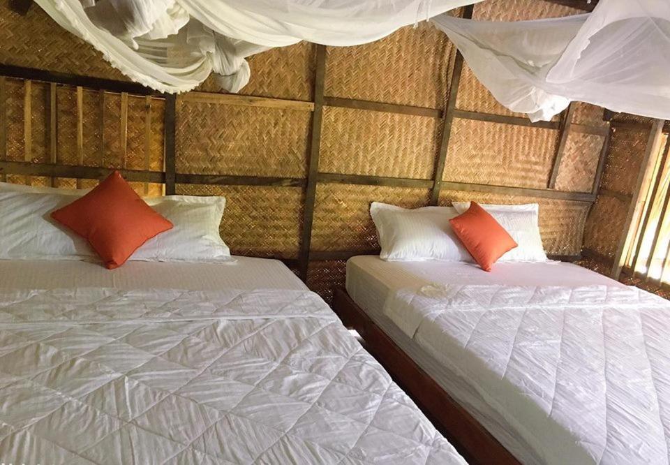 Villa Sunny Field Eco Stilt House Cat Tien Exterior foto