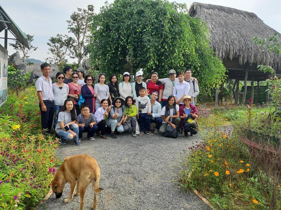 Villa Sunny Field Eco Stilt House Cat Tien Exterior foto